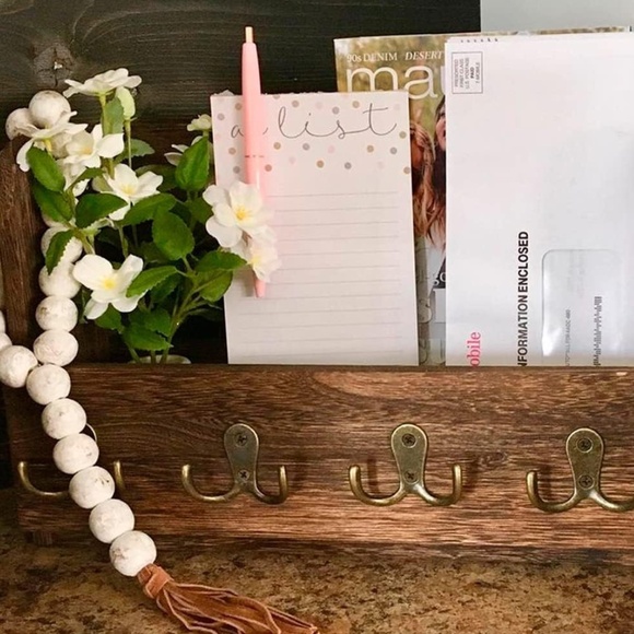 NEW Wooden rustic shelf with hooks - Picture 5 of 6